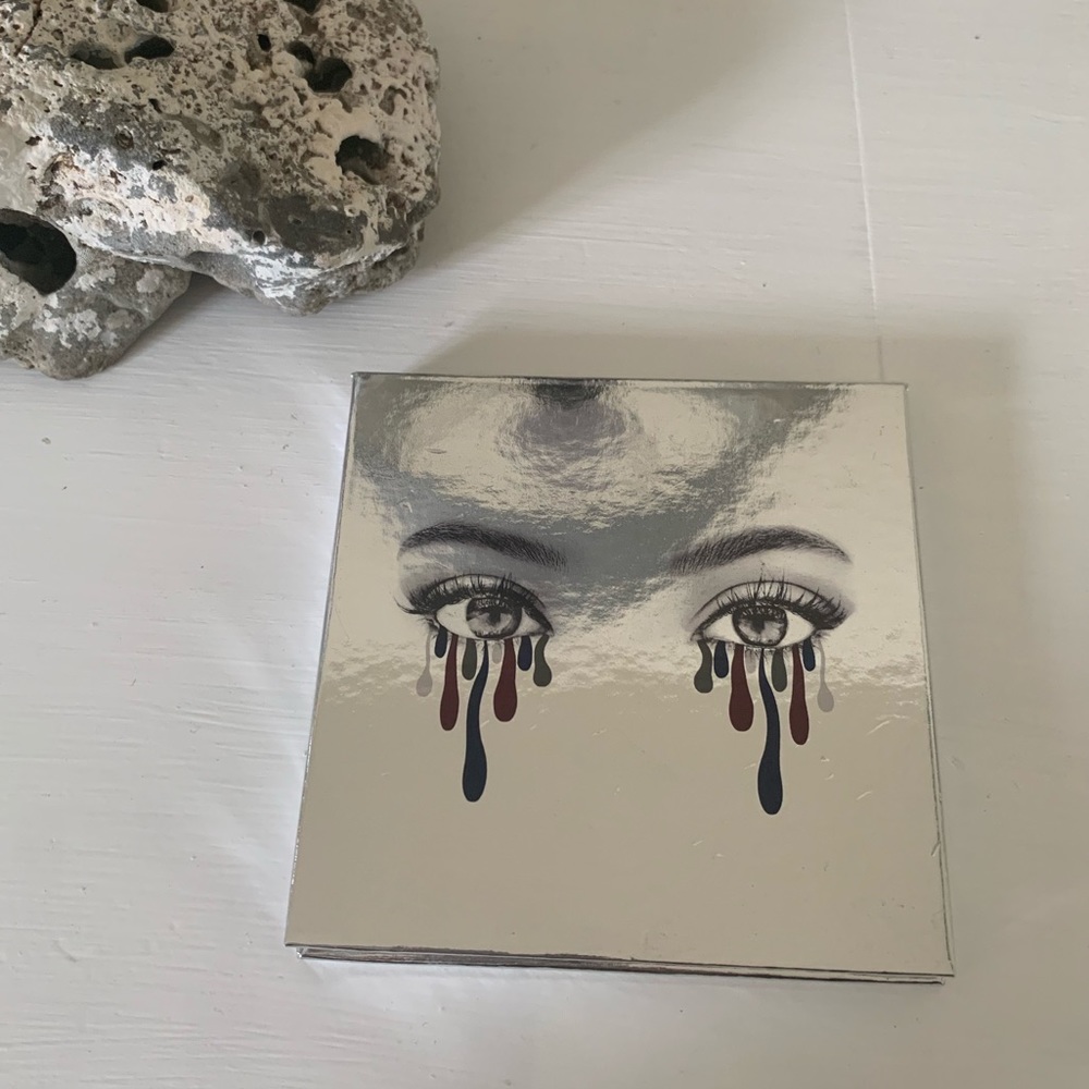 Kylie Cosmetics Holiday Eye Palette
